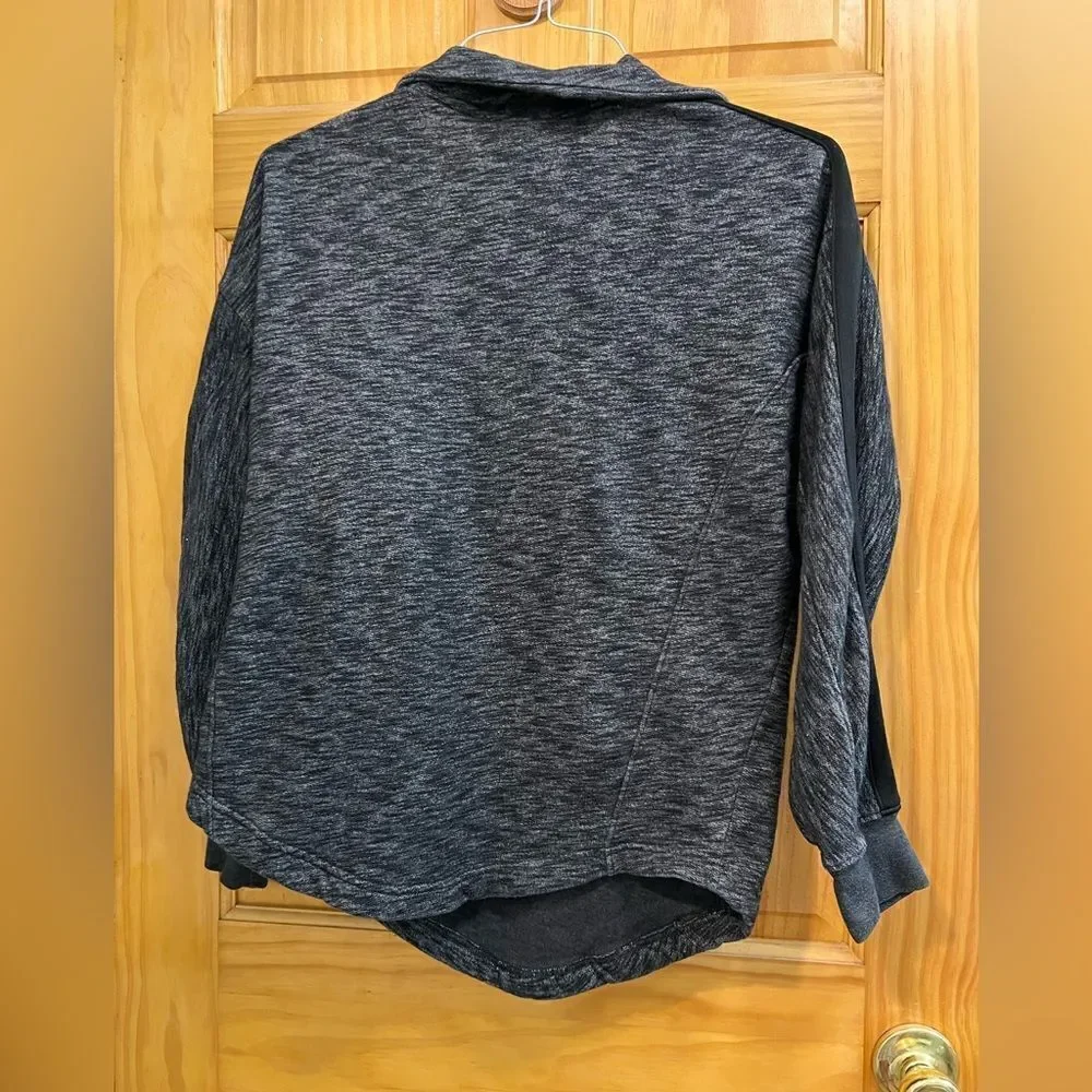 PINK size XS gray with black arm stripe half zip